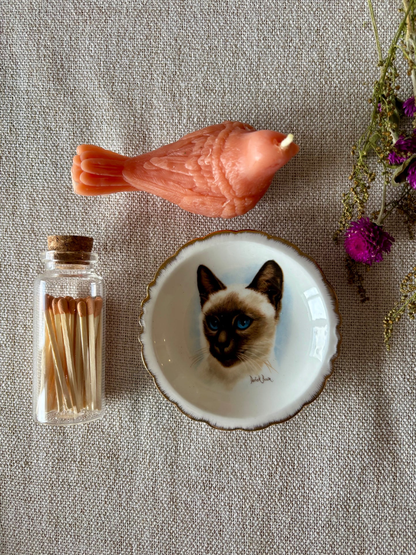 Beeswax Votive Gift Set – Pink Candle, Cat Plate & Matches