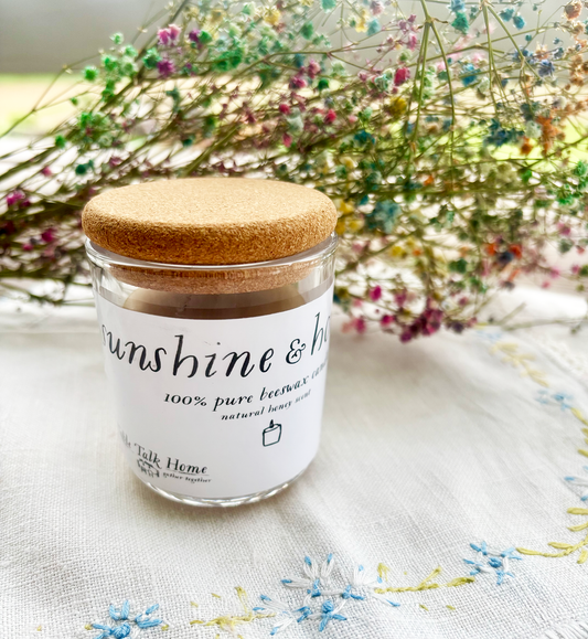 a picture of pure beeswax container candle