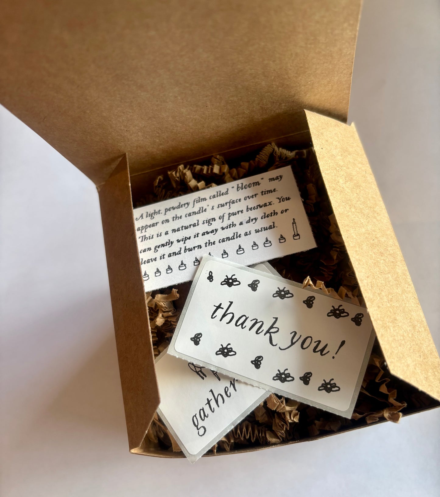 a picture of the inside of a container candle box