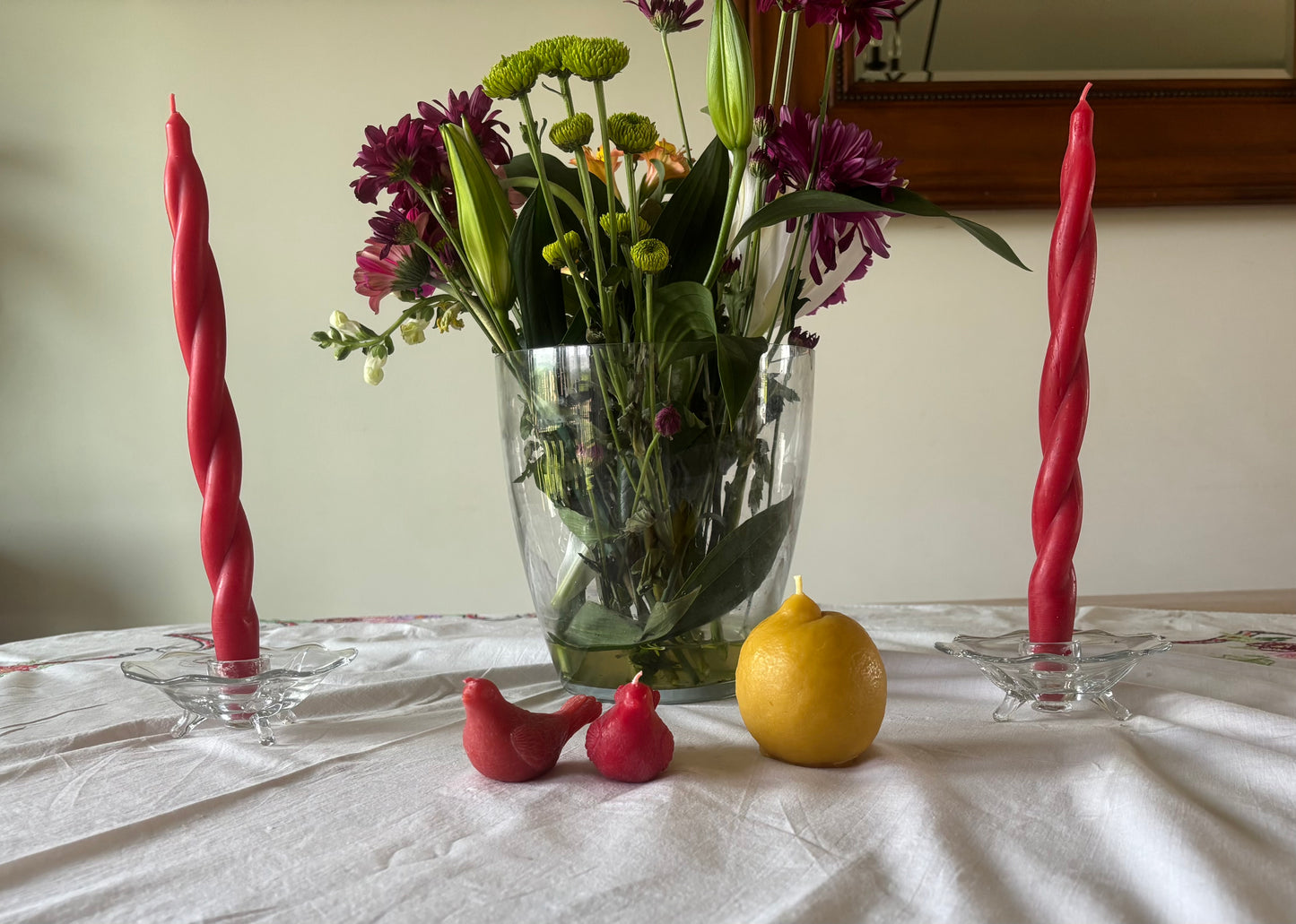Hand-poured Lemon Beeswax Candle